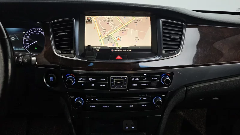 Hyundai Equus