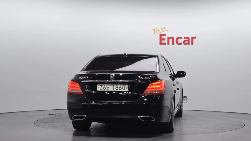 Hyundai Equus