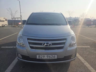 Hyundai Starex