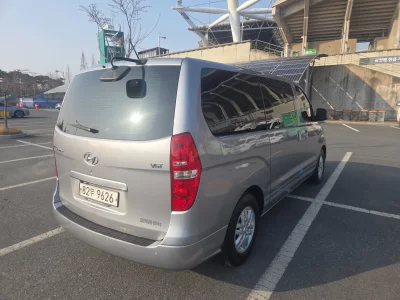 Hyundai Starex