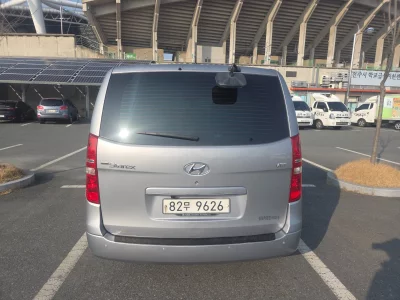 Hyundai Starex