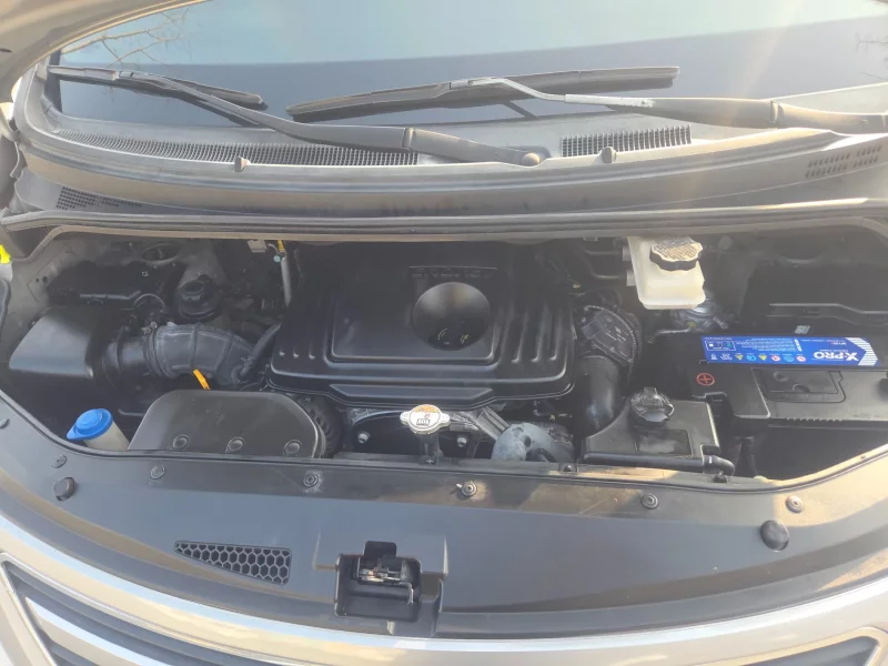 Hyundai Grand Starex