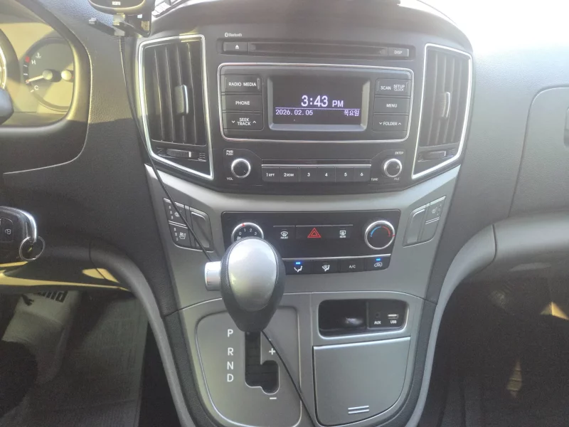 Hyundai Grand Starex
