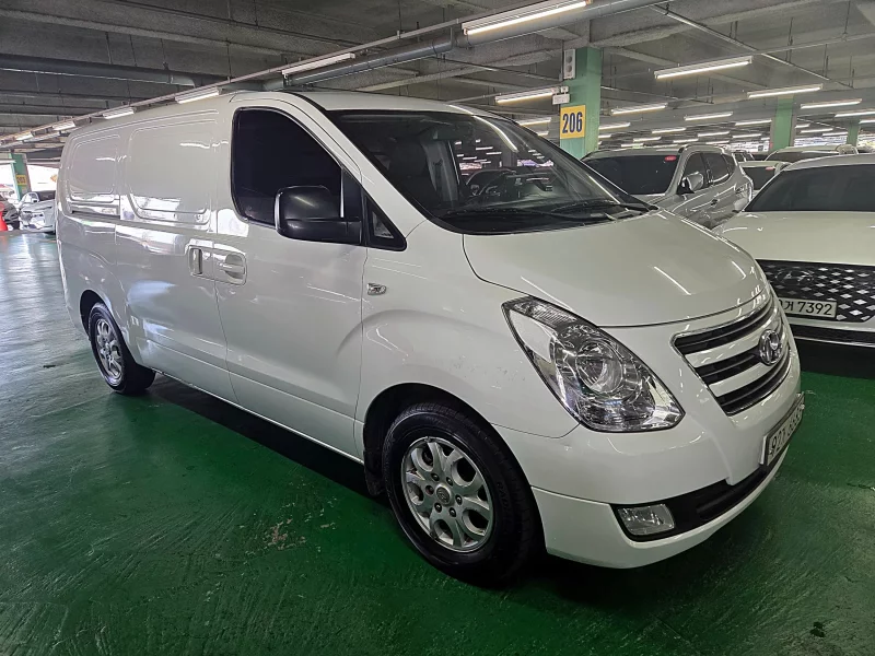 Hyundai Grand Starex