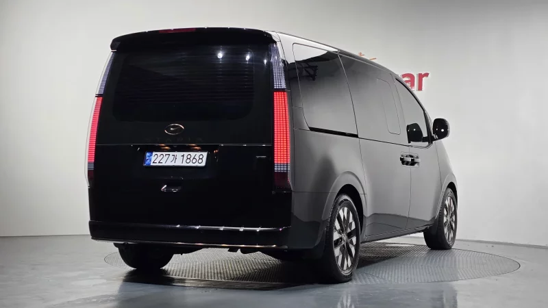 Hyundai Staria
