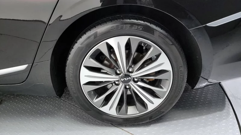 Kia K8