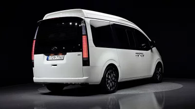 Hyundai Staria