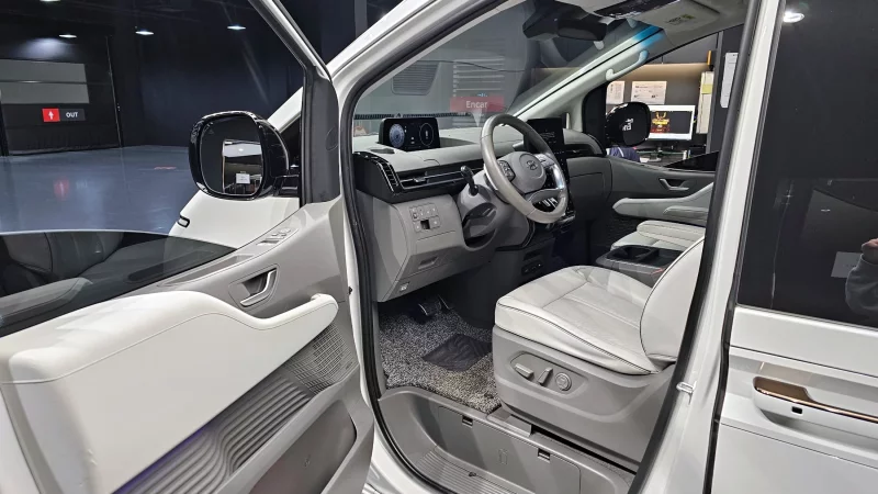 Hyundai Staria