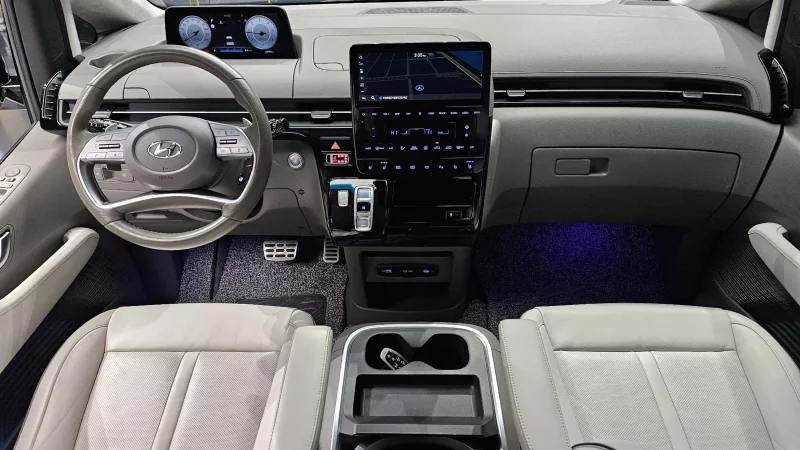 Hyundai Staria