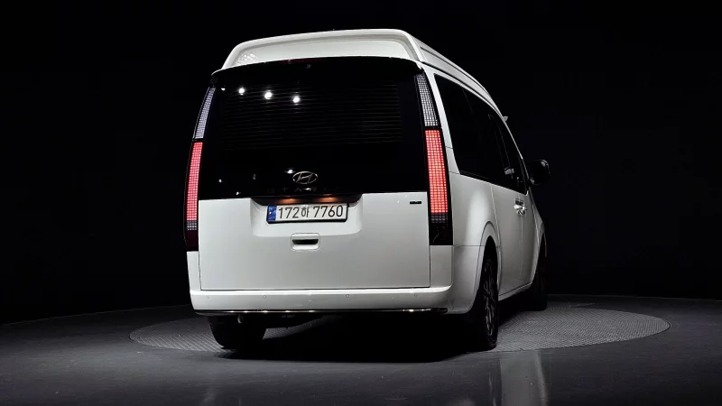 Hyundai Staria