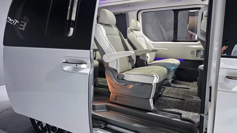 Hyundai Staria
