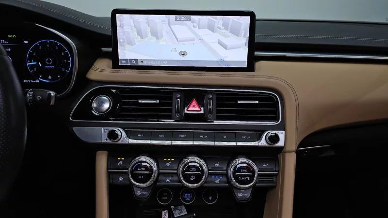 Genesis G70