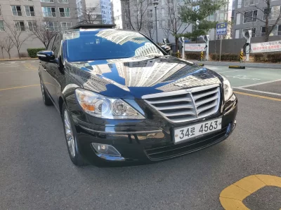 Hyundai Genesis