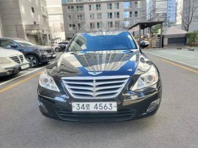 Hyundai Genesis