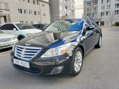 Hyundai Genesis