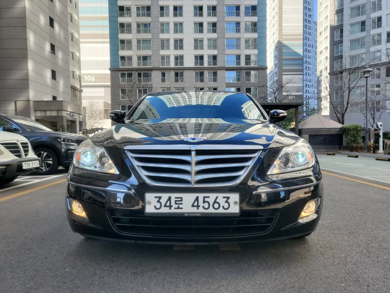 Hyundai Genesis