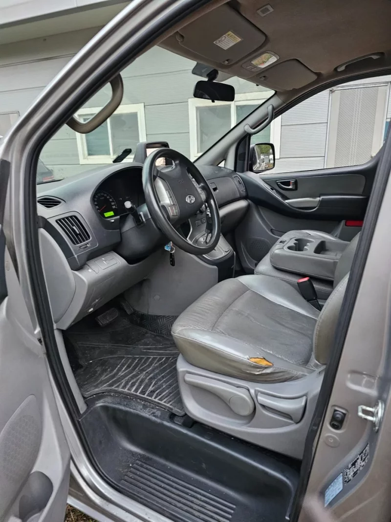 Hyundai Grand Starex