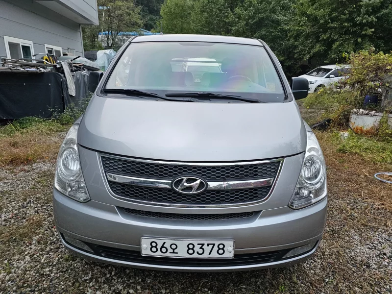 Hyundai Grand Starex