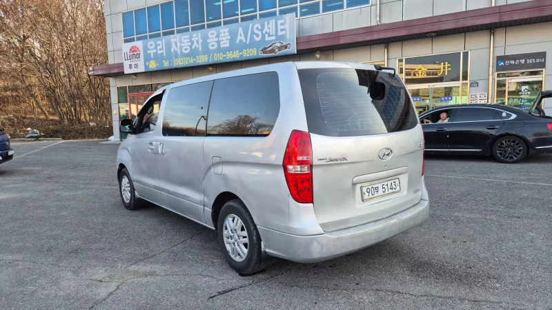 Hyundai Grand Starex