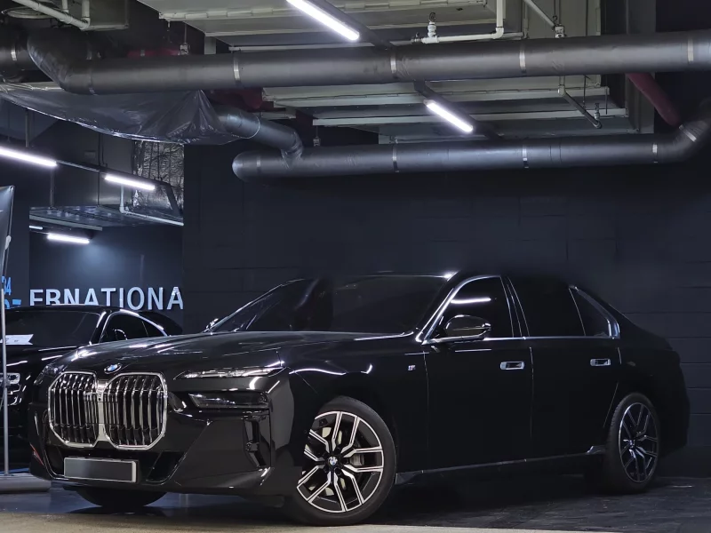 BMW 7-Series