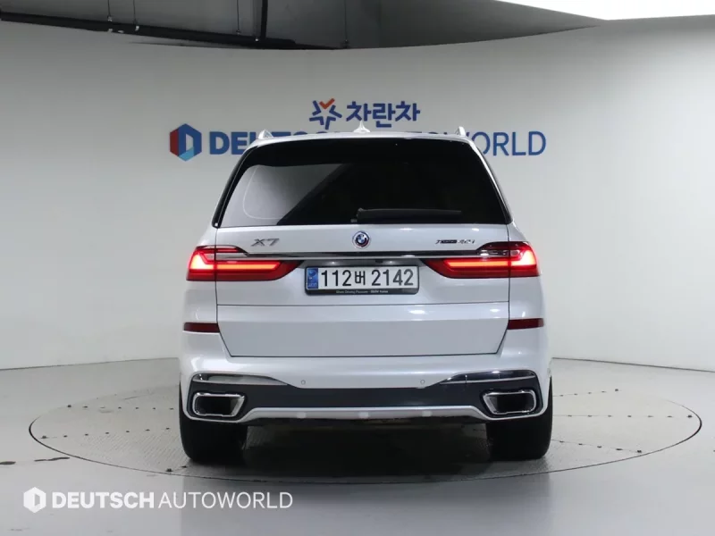 BMW X7