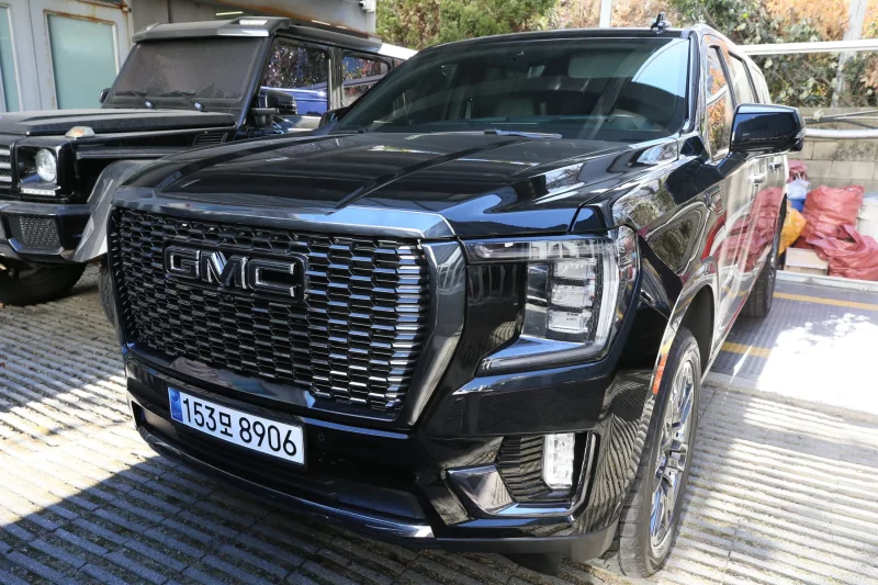 GMC YUKON