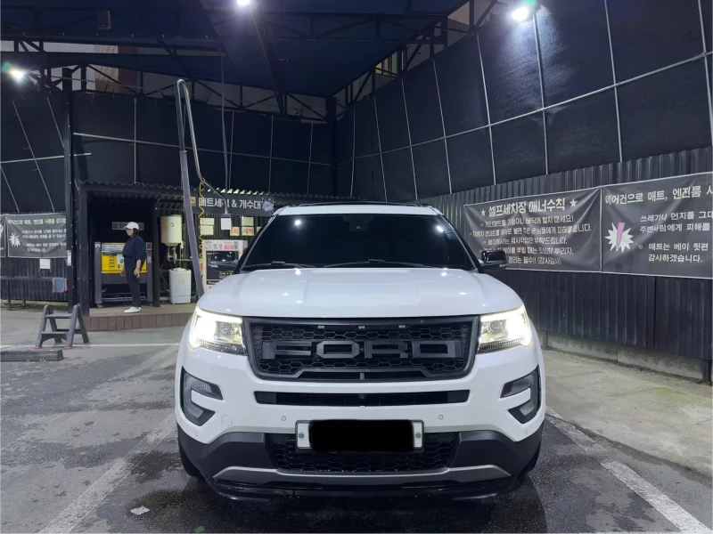 Ford EXPLORER