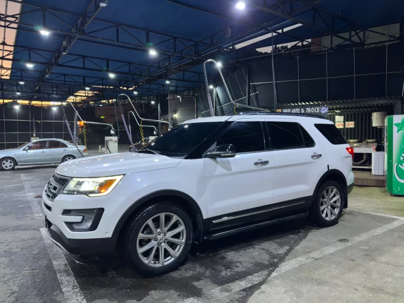 Ford EXPLORER
