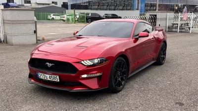 Ford MUSTANG