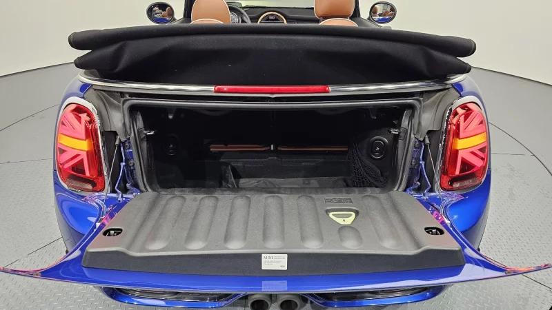 MINI Cooper Convertible