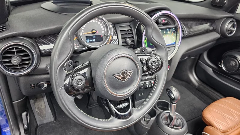 MINI Cooper Convertible