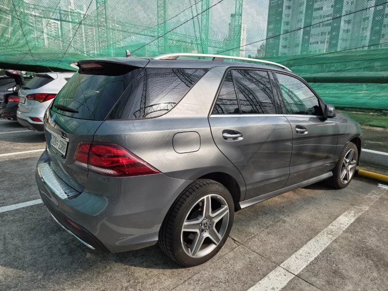 Mercedes-Benz GLE-Class