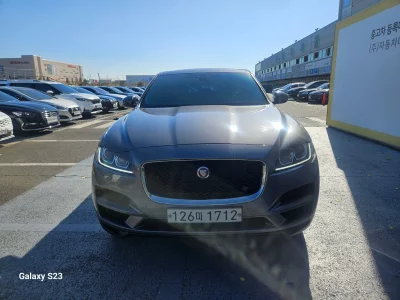 Jaguar F-PACE