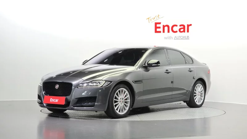 Jaguar XF