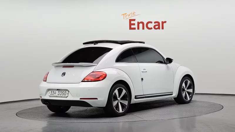 Volkswagen BEETLE