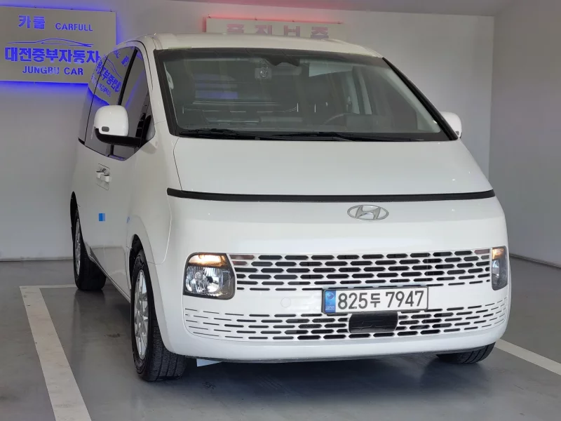 Hyundai Staria