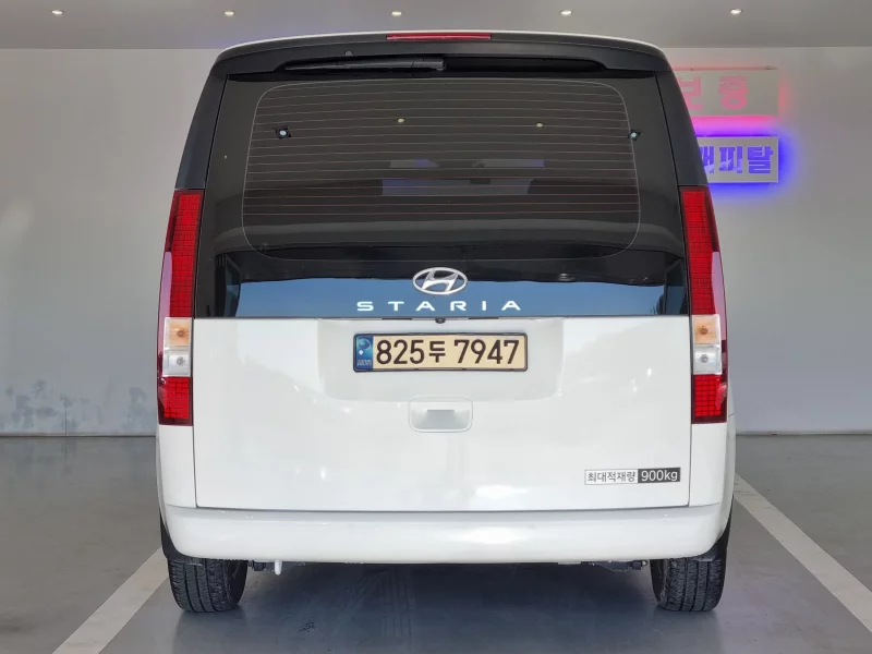 Hyundai Staria