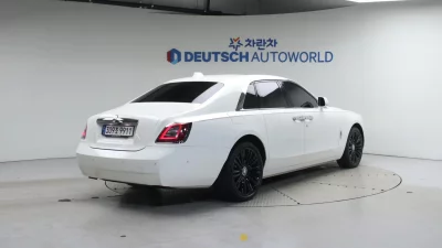 Rolls-Royce GHOST