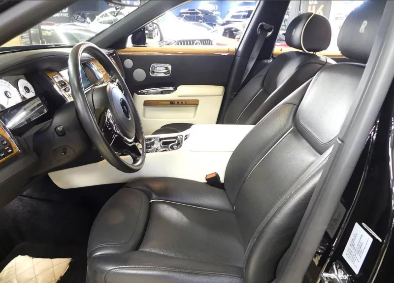 Rolls-Royce GHOST