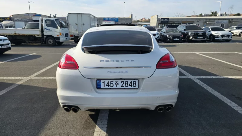 Porsche PANAMERA