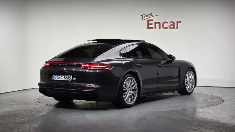 Porsche PANAMERA