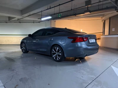 Nissan MAXIMA