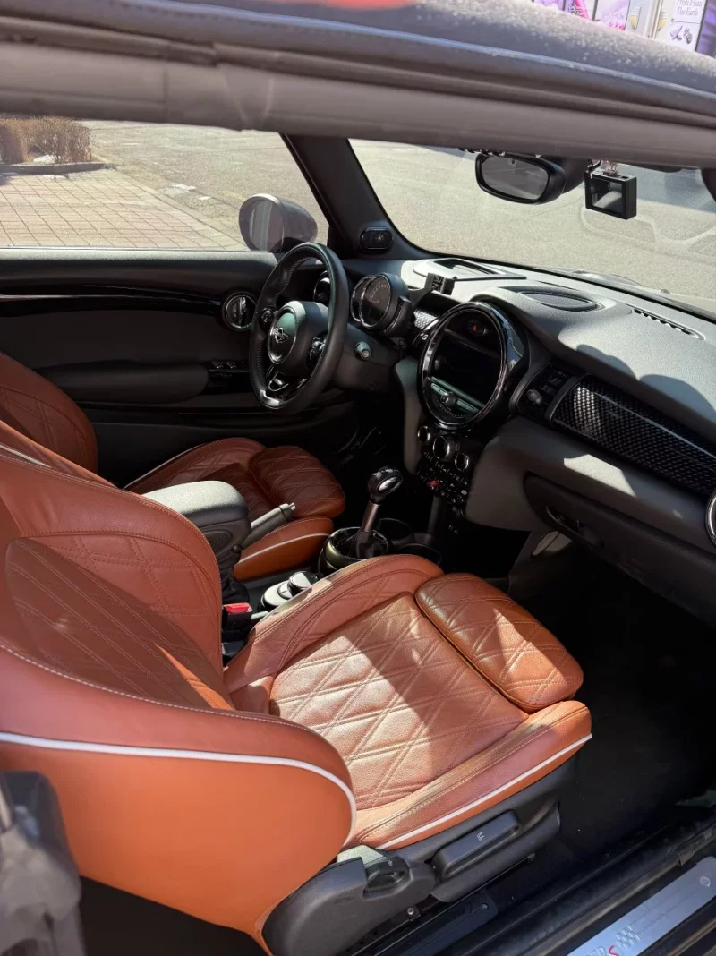 MINI Cooper Convertible