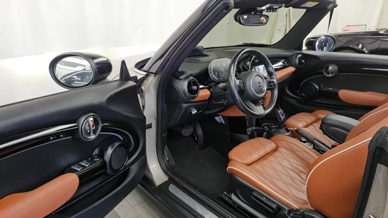 MINI Cooper Convertible