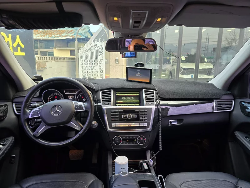 Mercedes-Benz M-class