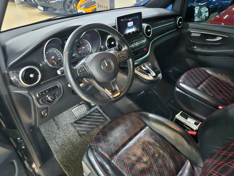 Mercedes-Benz V-Class