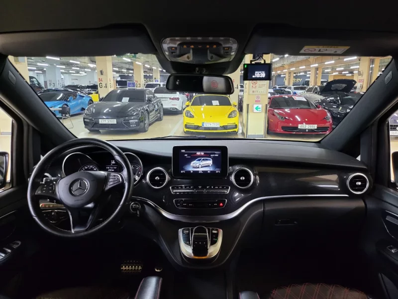 Mercedes-Benz V-Class