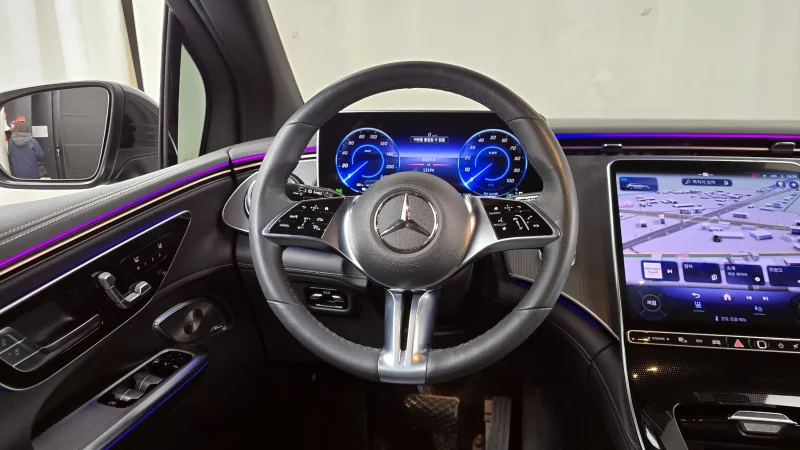 Mercedes-Benz EQE