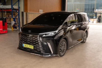 Lexus LM