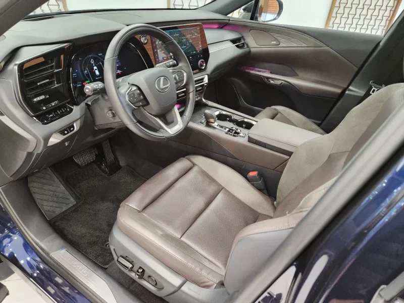 Lexus RX450h+